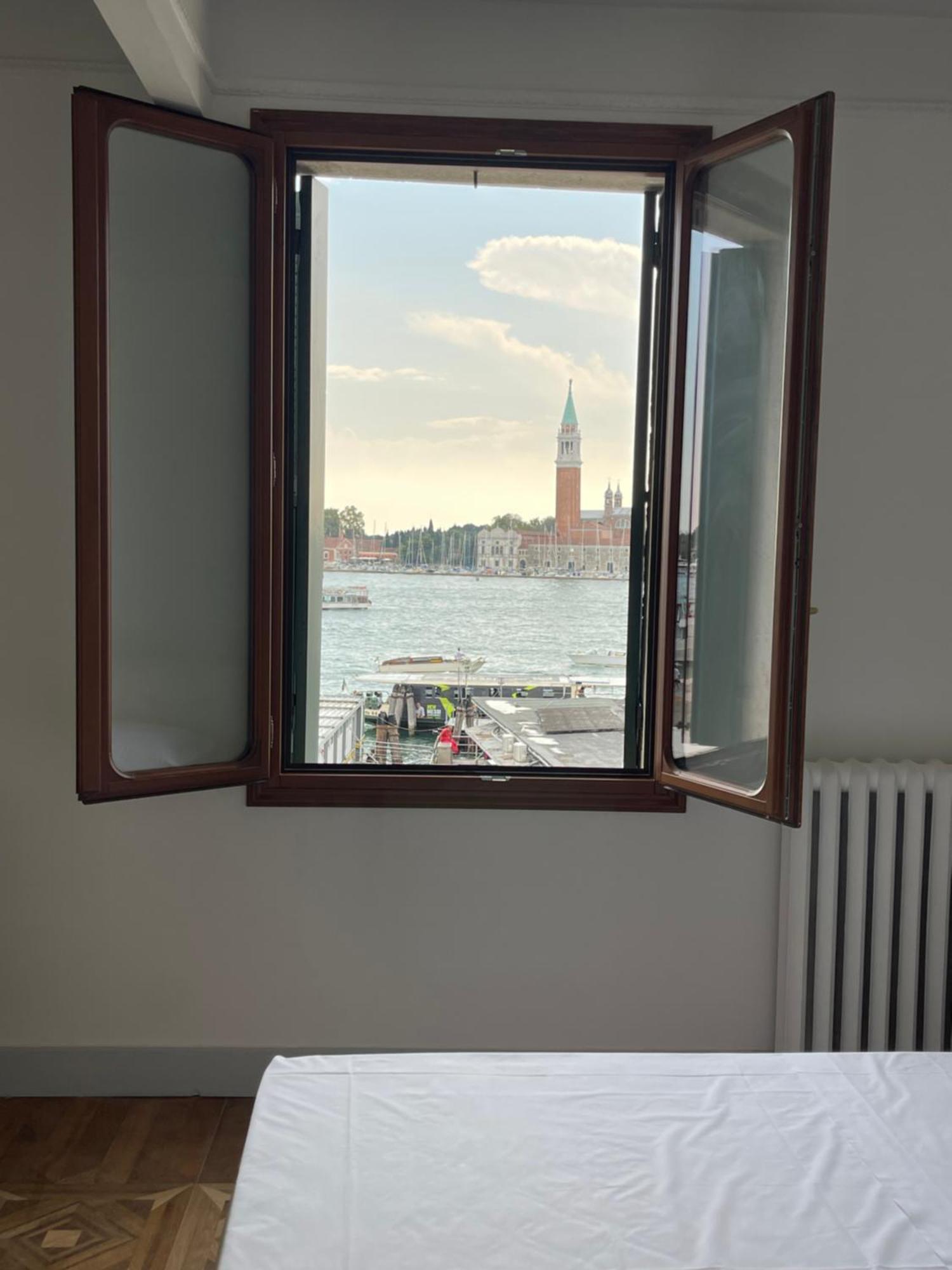The B Collection - San Marco Riva Schiavoni Apartment เวนิส ภายนอก รูปภาพ