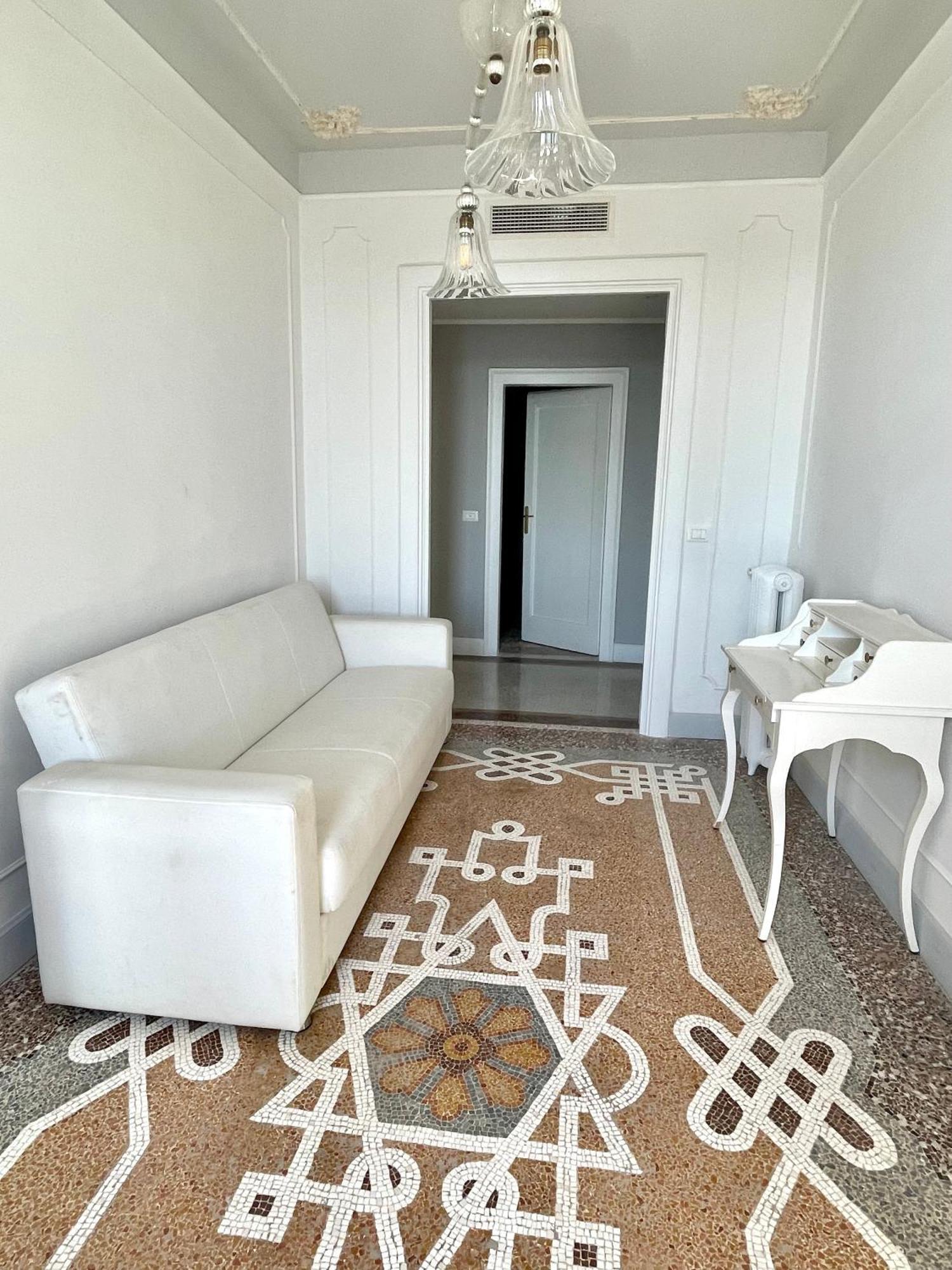 The B Collection - San Marco Riva Schiavoni Apartment เวนิส ภายนอก รูปภาพ